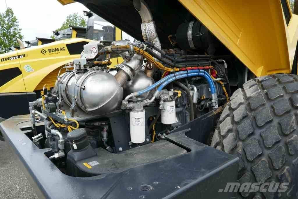 Bomag BW 213 DH-5 Hjullaster til komprimering