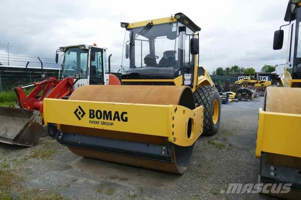 Bomag BW 213 DH-5 Hjullaster til komprimering