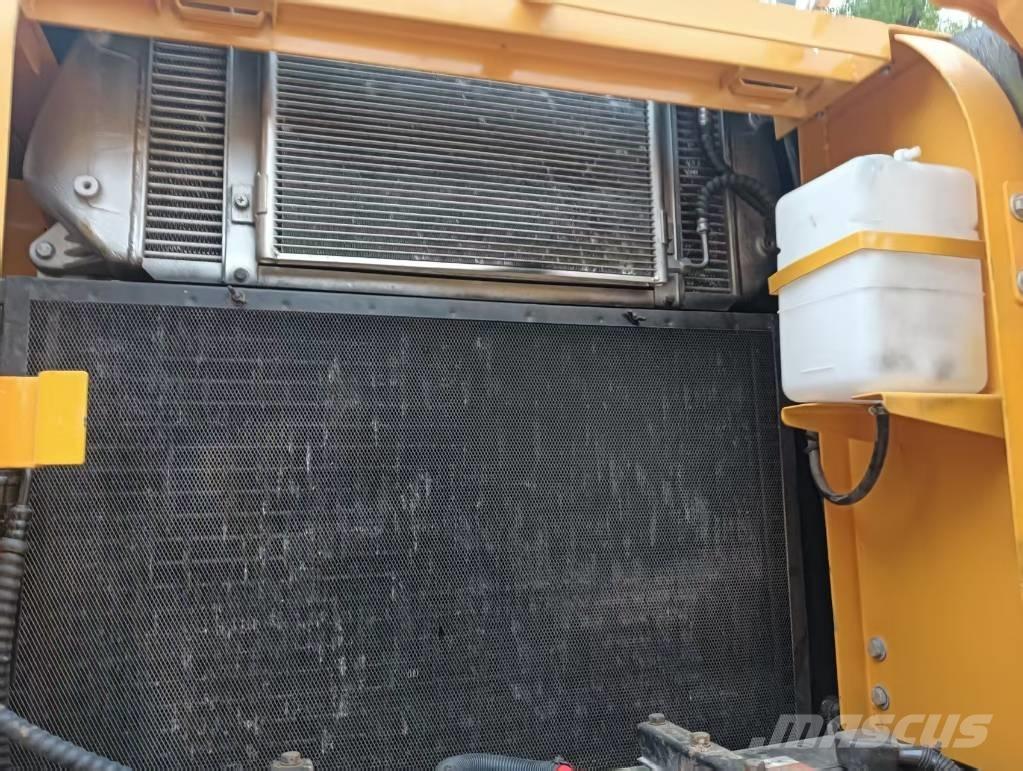 Hyundai 220LC-9T Beltegraver