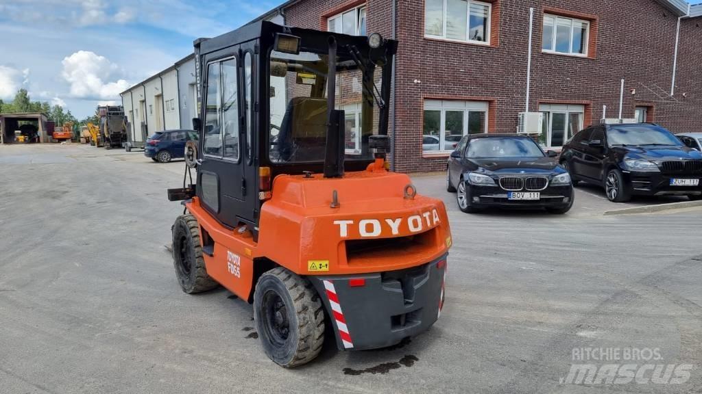 Toyota FD 55 Diesel Trucker