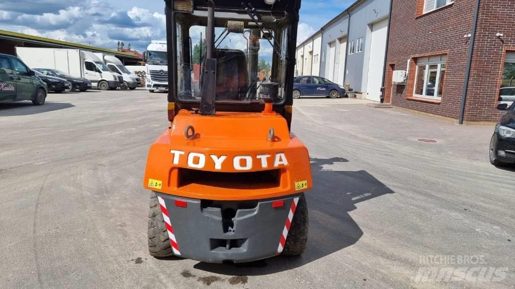 Toyota FD 55 Diesel Trucker