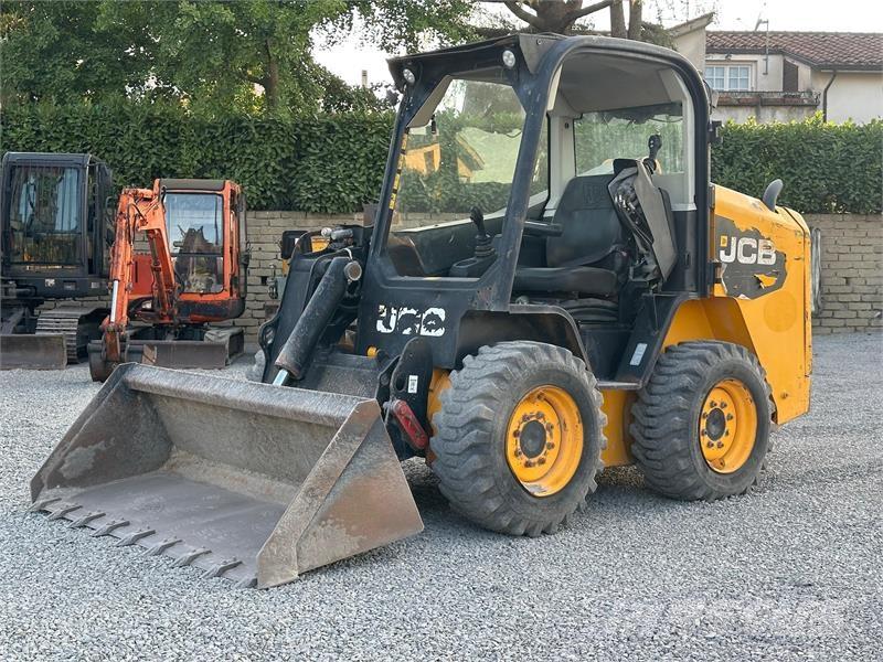 JCB 225 Kompaktlastere