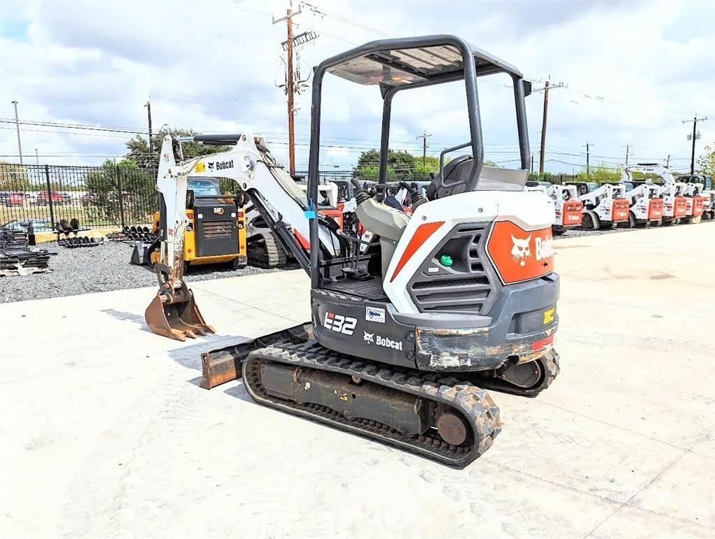 Bobcat E32I Minigravere <7t