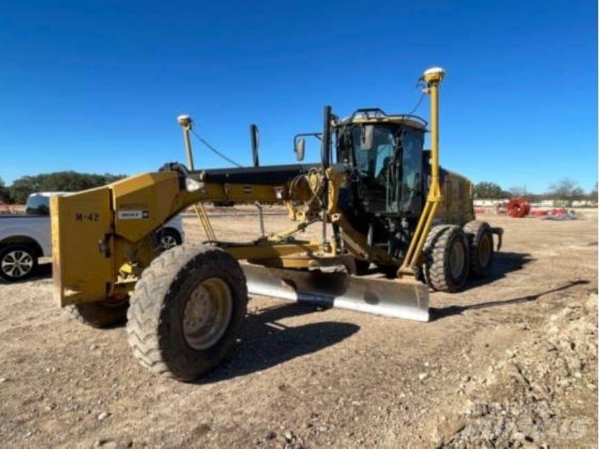 CAT 140M2 Veihøvler