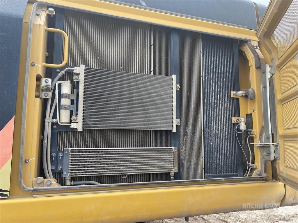 CAT 349FL Beltegraver