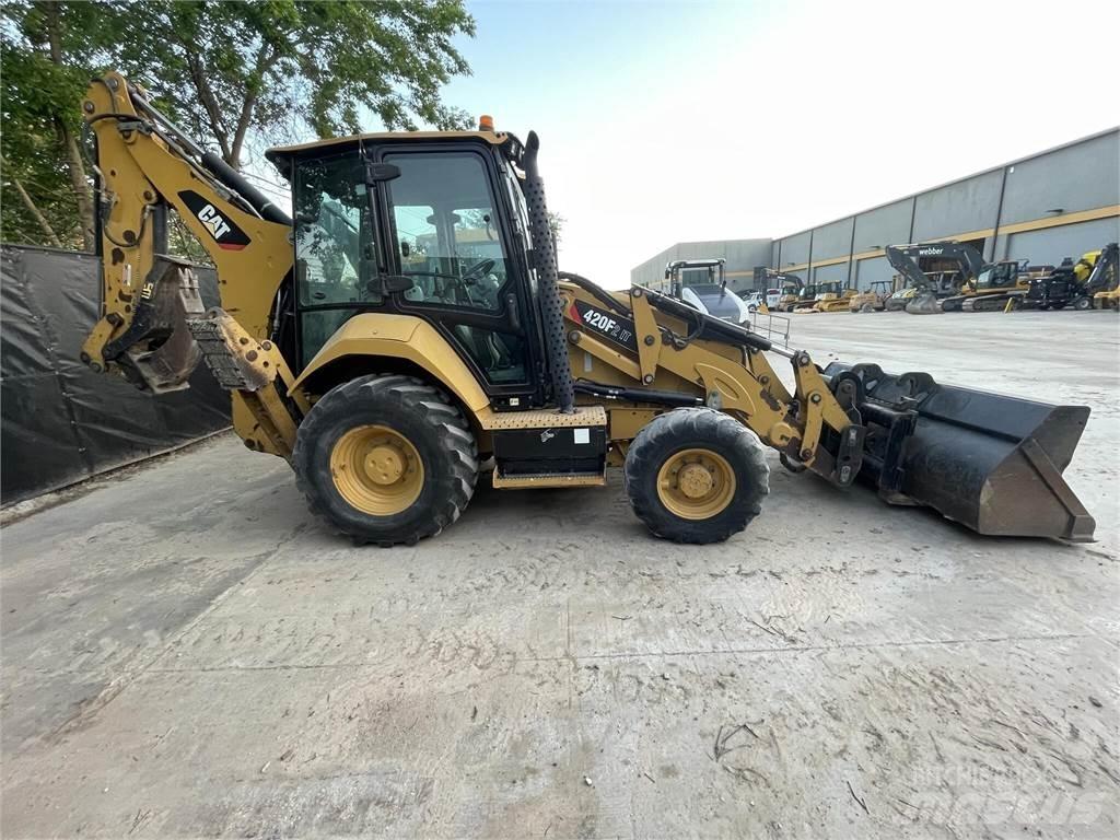 CAT 420F2 IT Traktorgravere