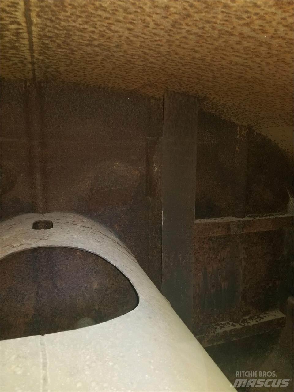 CAT 611 Tanktrailere