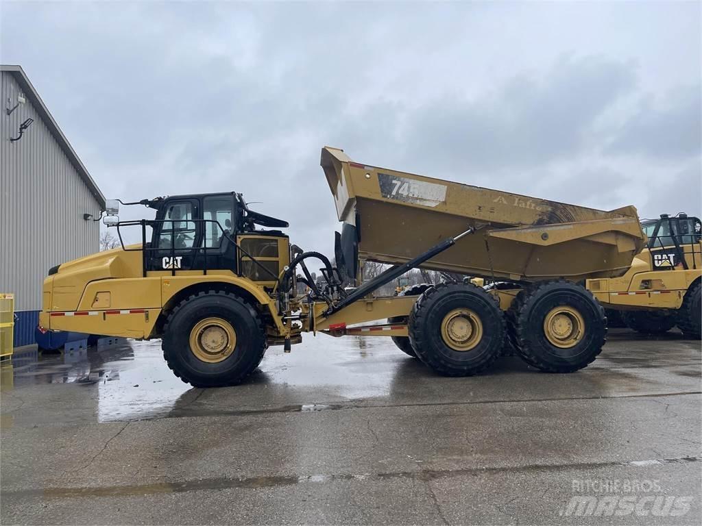 CAT 745 Rammestyrte Dumpere