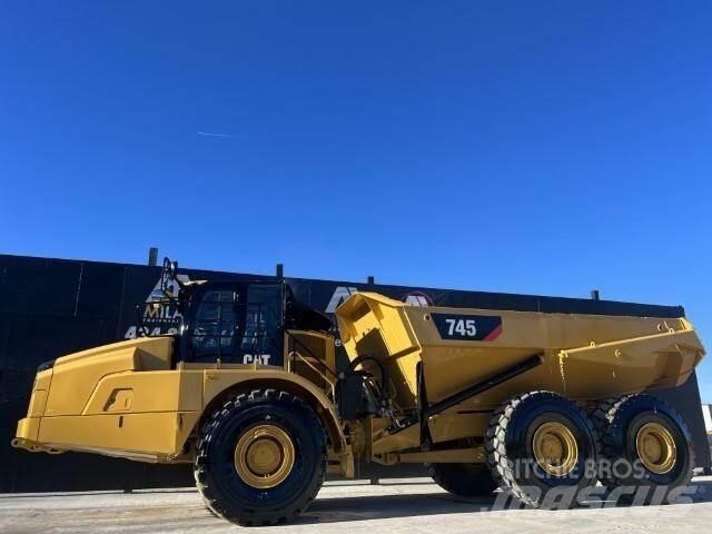 CAT 745 Rammestyrte Dumpere