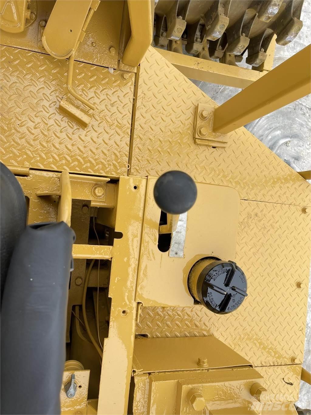 CAT 815 Avfallspresser