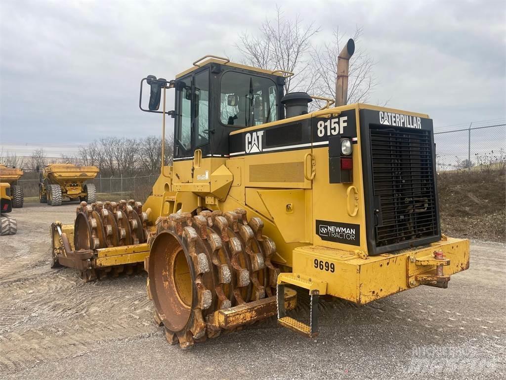 CAT 815F Avfallspresser
