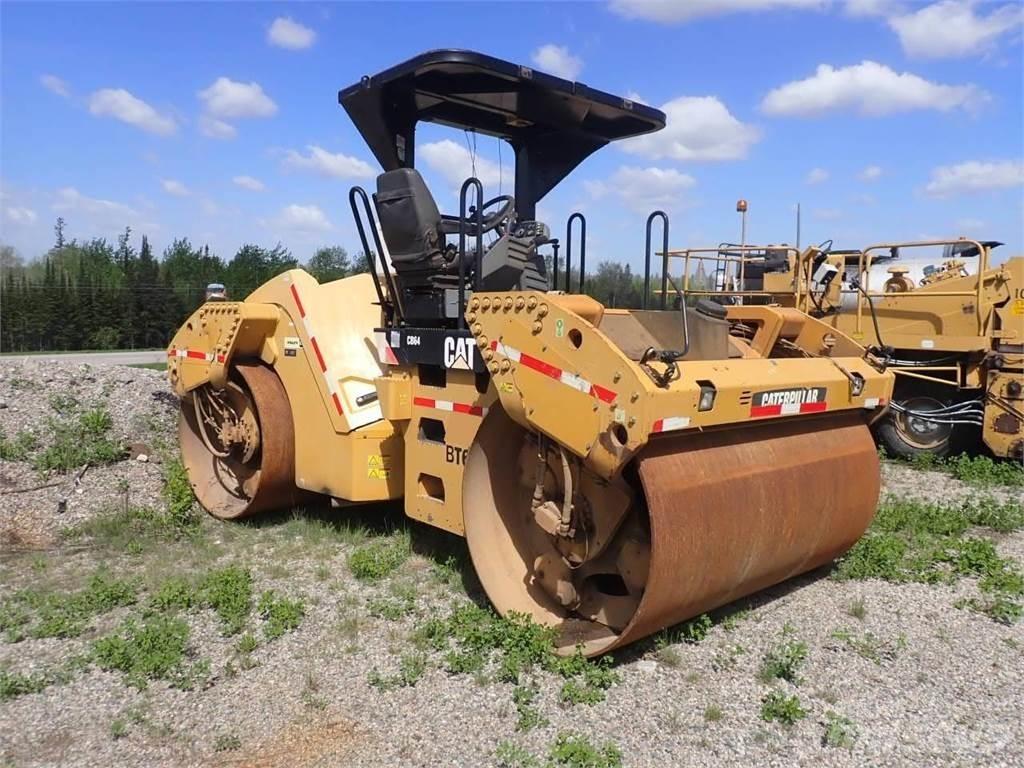 CAT CB64 Tandem Valser