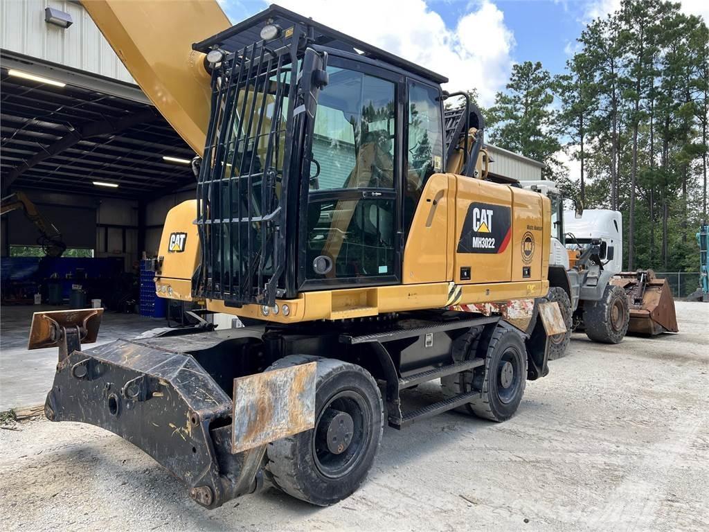 CAT MH3022 Gravemaskiner for avfallshåndtering