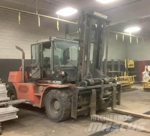 Doosan D160S-7 Gaffeltrucker - Annet