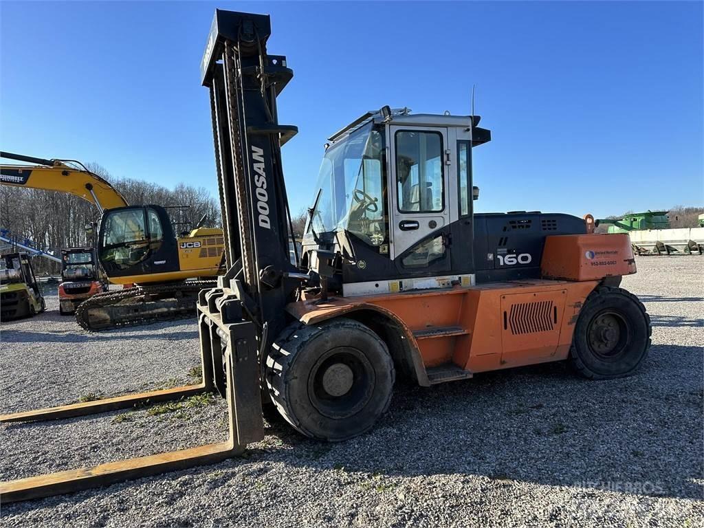 Doosan D160S-7 Gaffeltrucker - Annet
