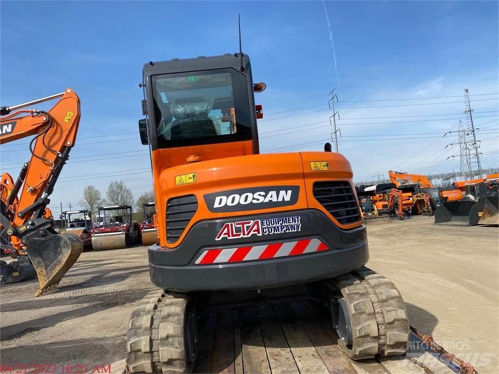 Doosan DX63-3 Beltegraver