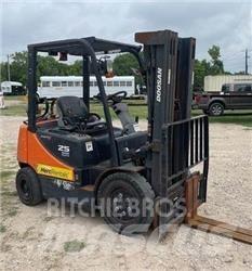 Doosan G25P-5 Gaffeltrucker - Annet