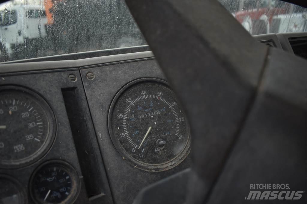 Ford CF8000 Kranbil