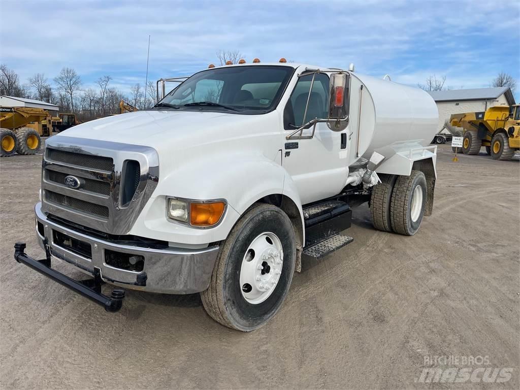 Ford F650 Vanningsvogn for støvdemping