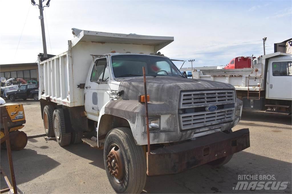 Ford F900 Tippbil