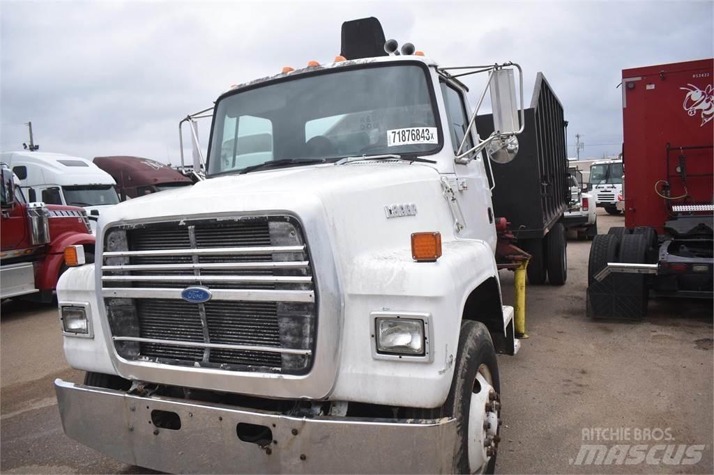 Ford L8000 Kranbil