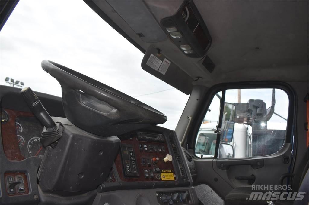 Freightliner 114SD Tippbil