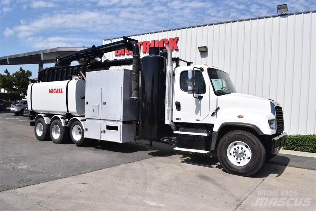 Freightliner 114SD Tankbiler
