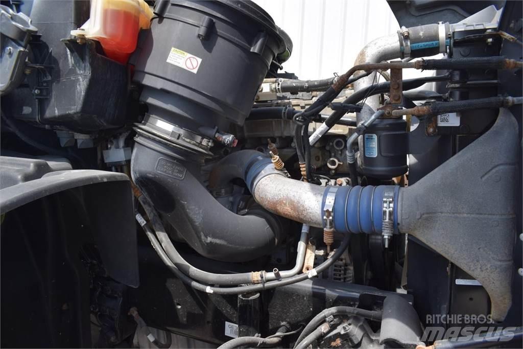 Freightliner 114SD Tankbiler
