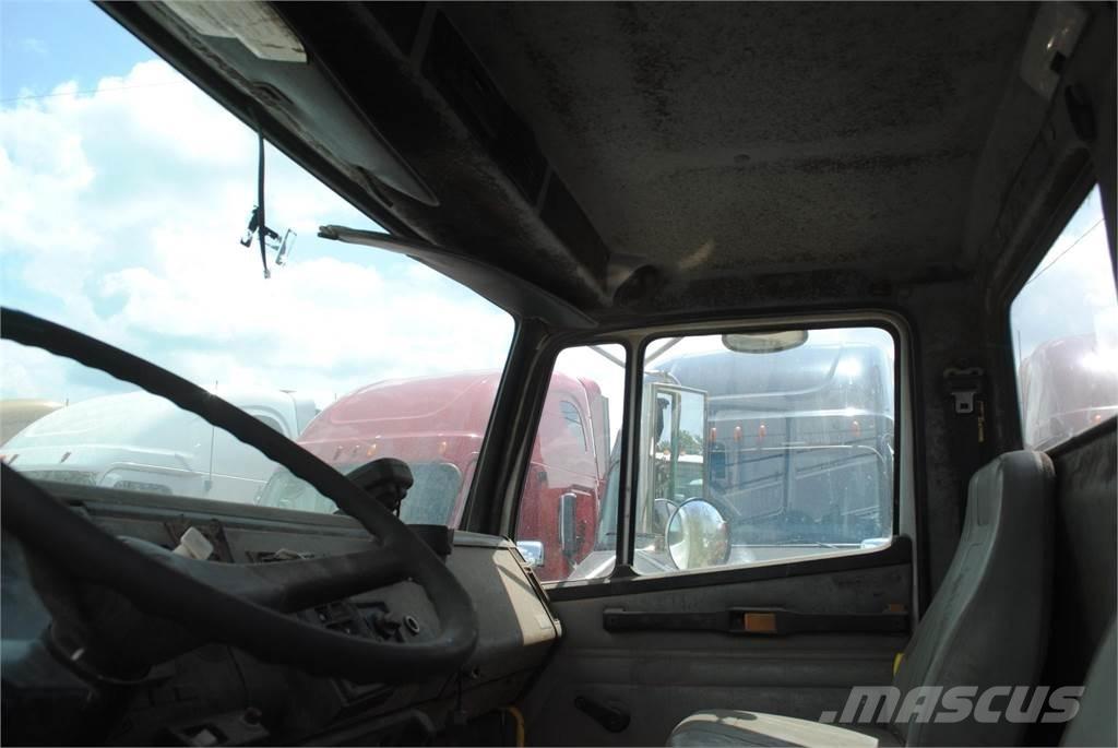 Freightliner FL70 Kranbil