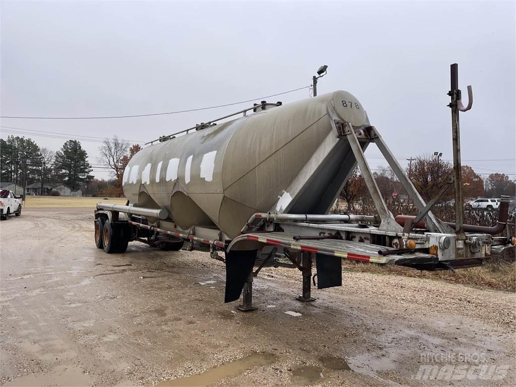 Fruehauf  Tanktrailere