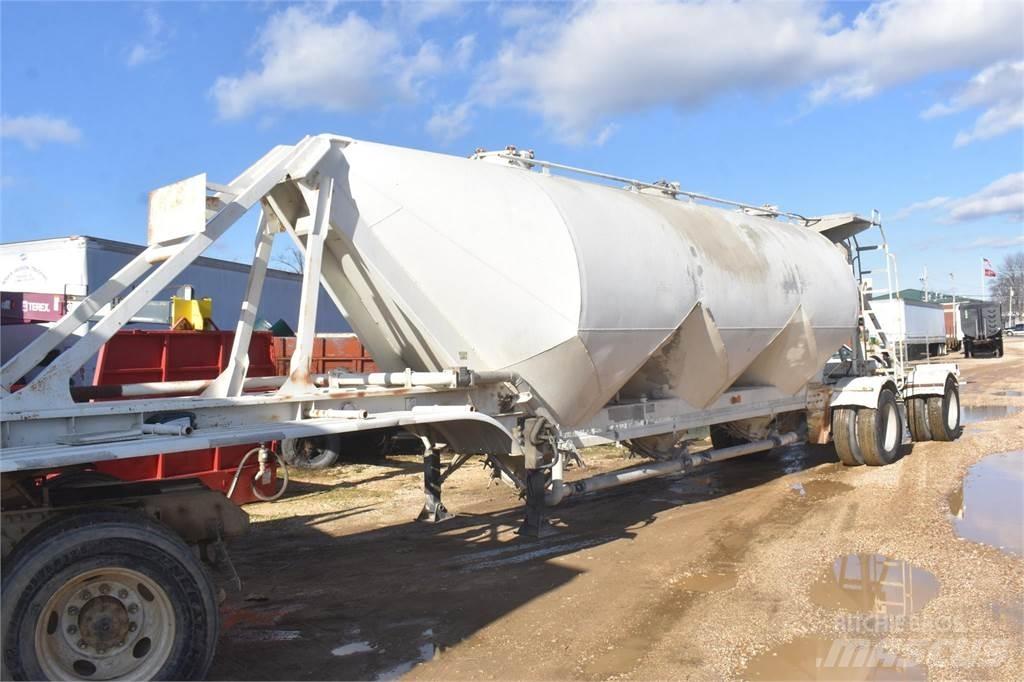 Fruehauf  Tanktrailere