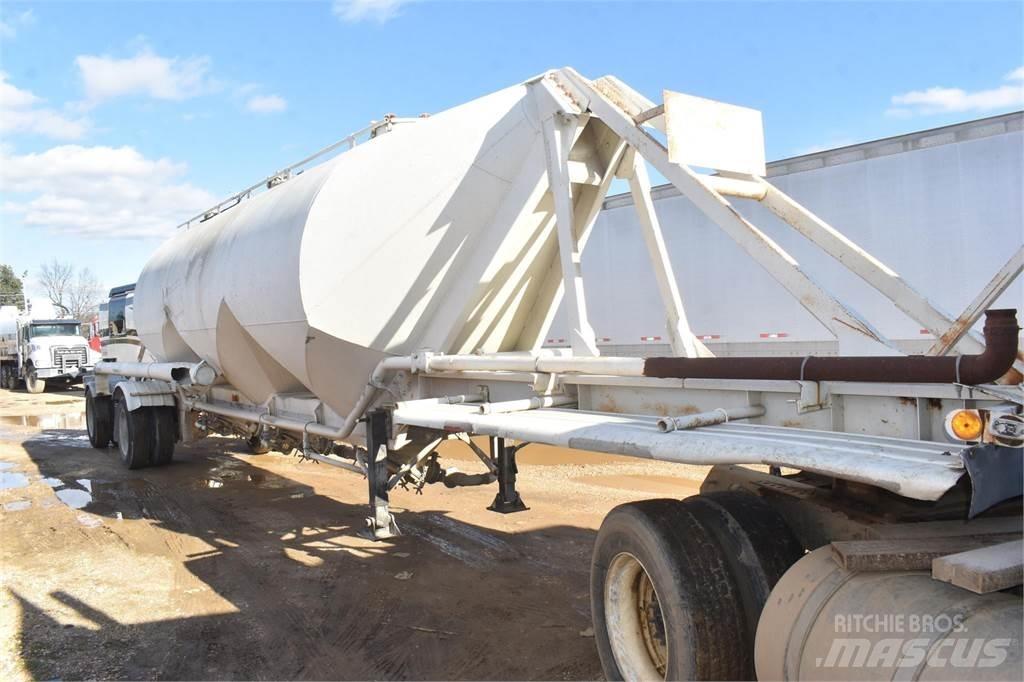 Fruehauf  Tanktrailere