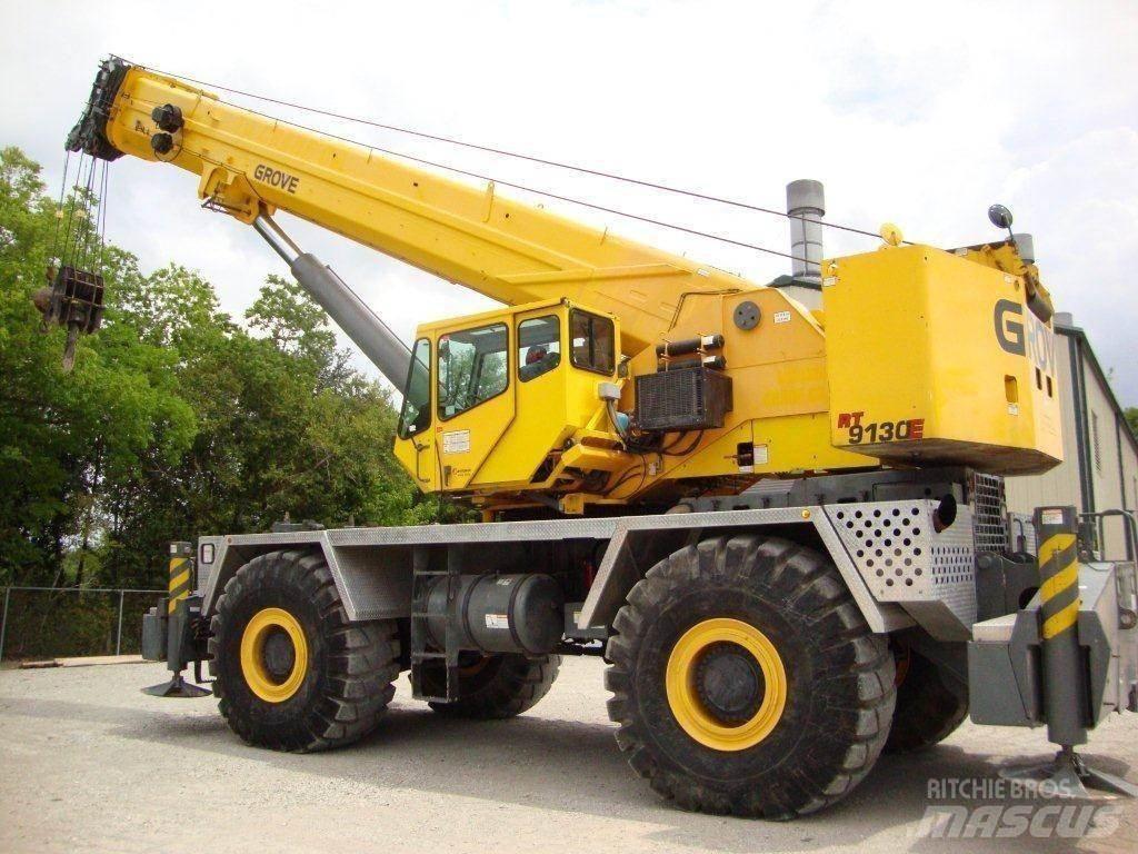 Grove RT9130E Røff terreng kraner
