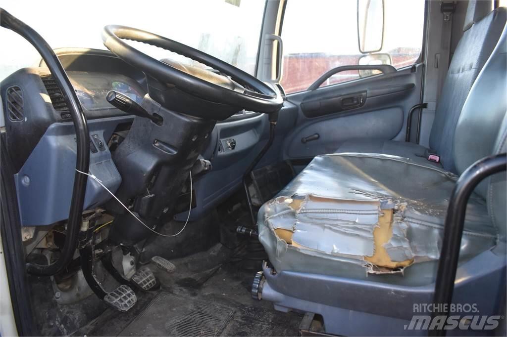 Hino 145 Kommunalt / generelt kjøretøy