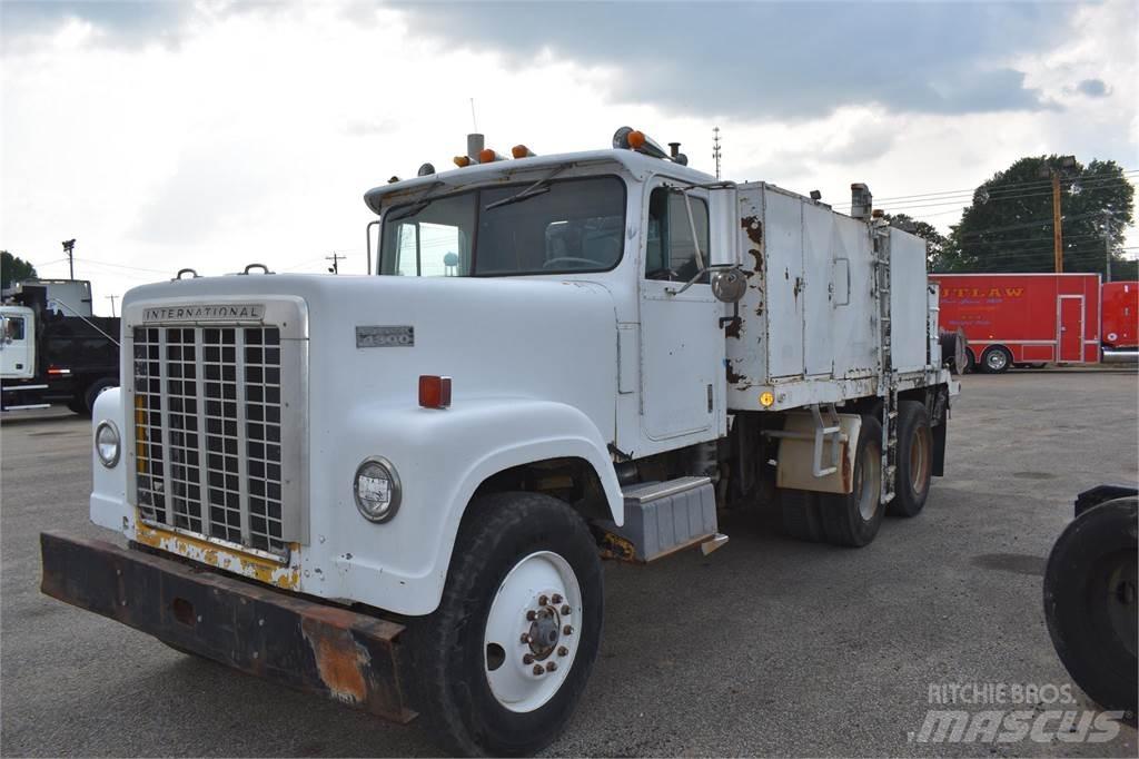 International 4370 Tankbiler