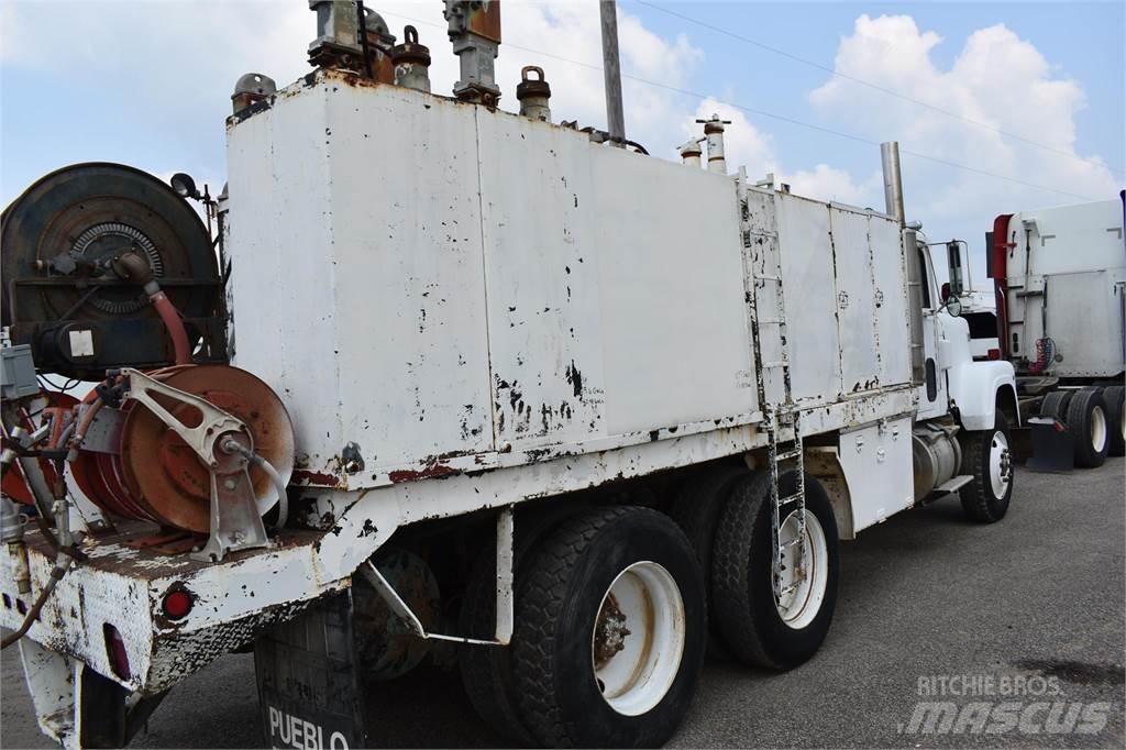 International 4370 Tankbiler