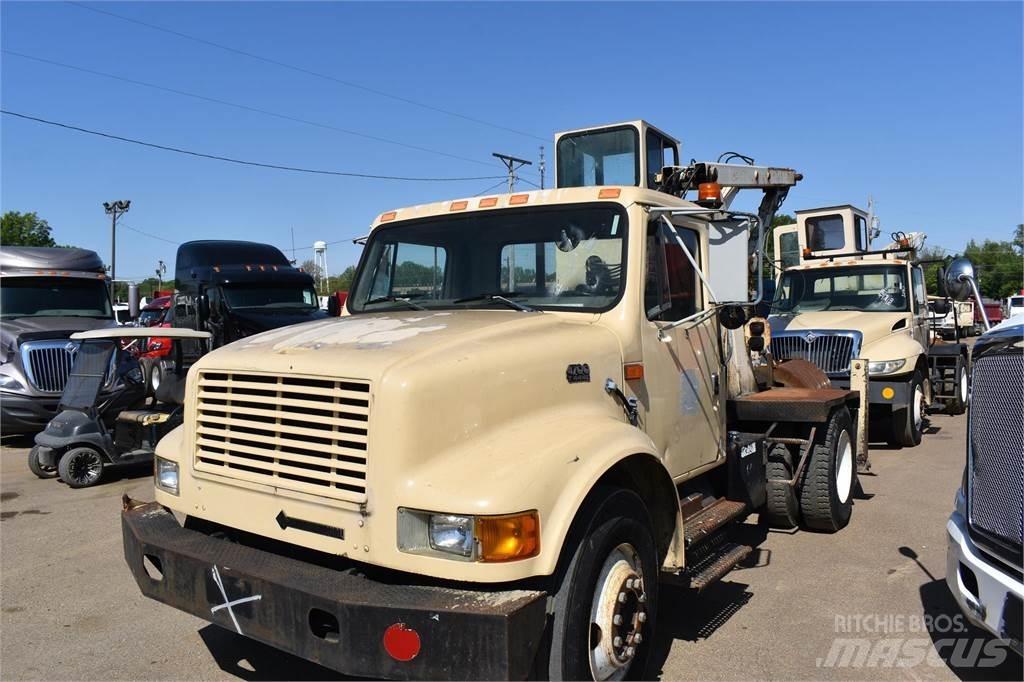 International 4700 Kranbil