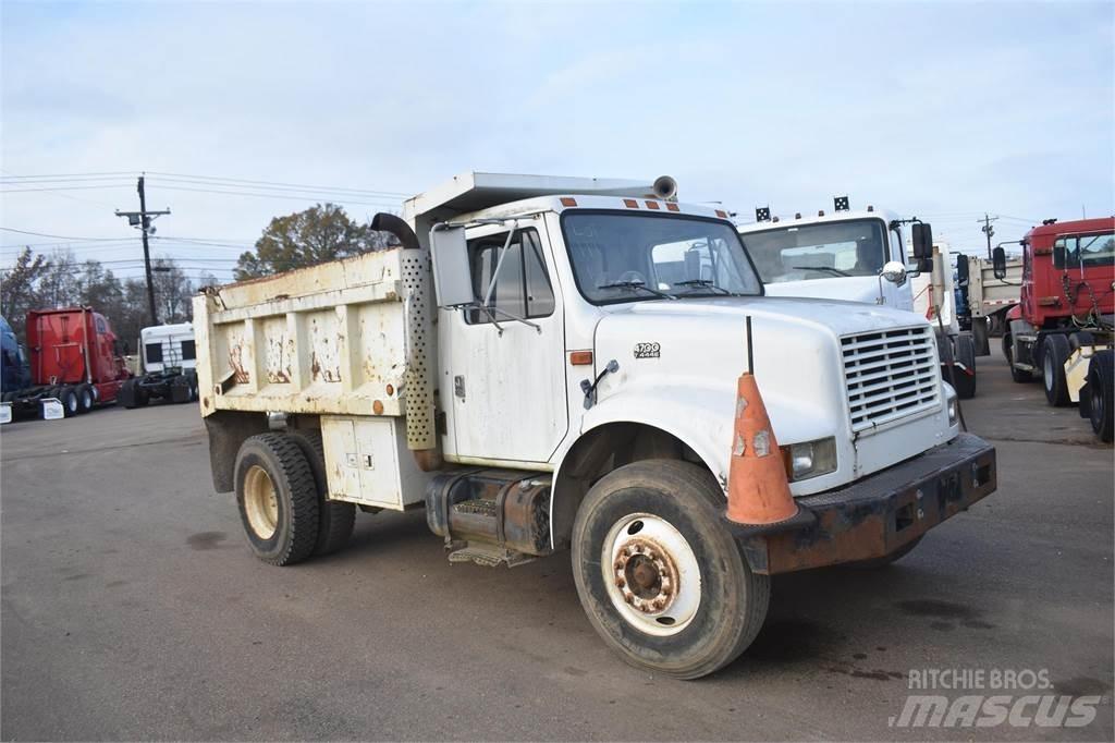 International 4700 Tippbil