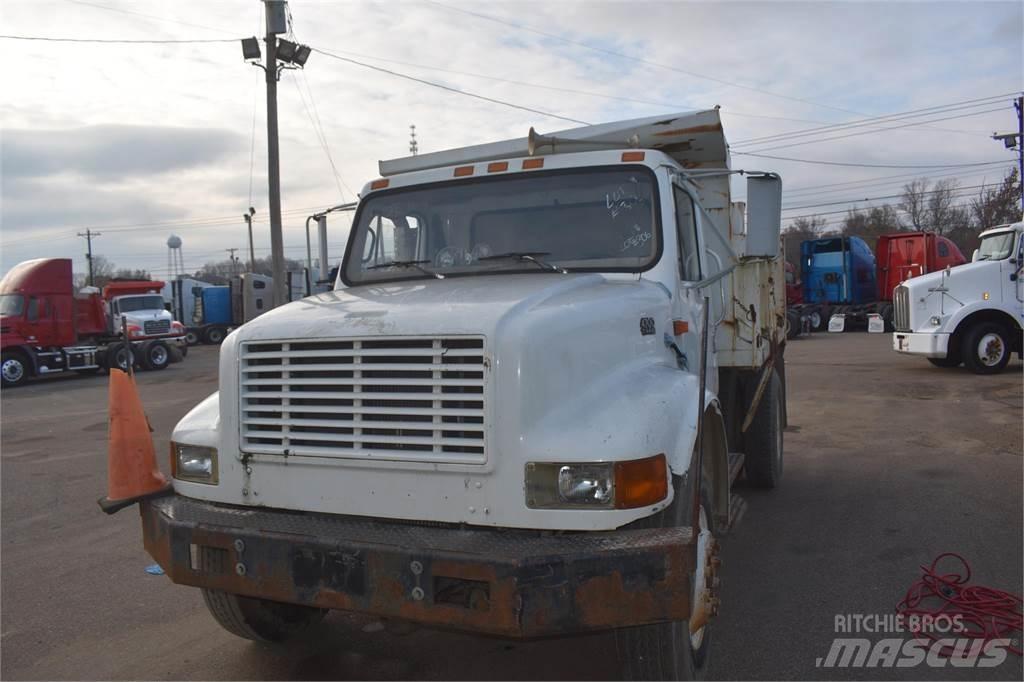 International 4700 Tippbil