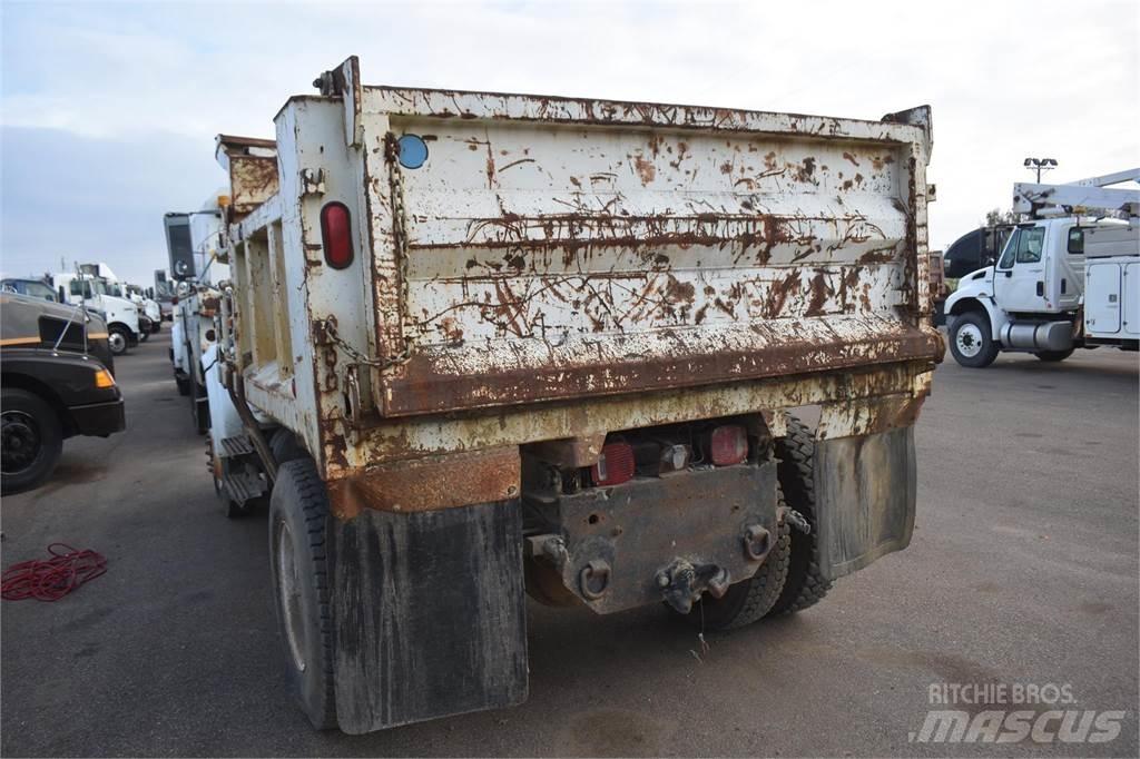 International 4700 Tippbil