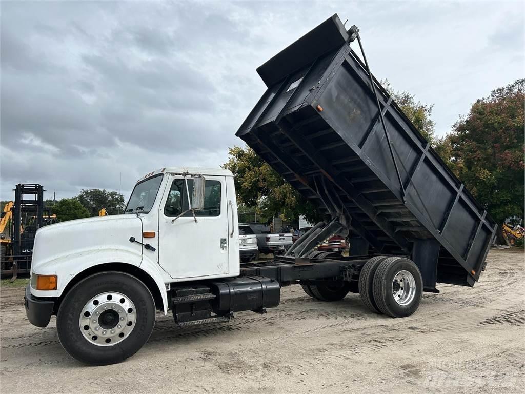 International 4700 Tippbil