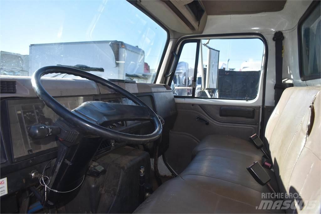 International 4700 Tippbil