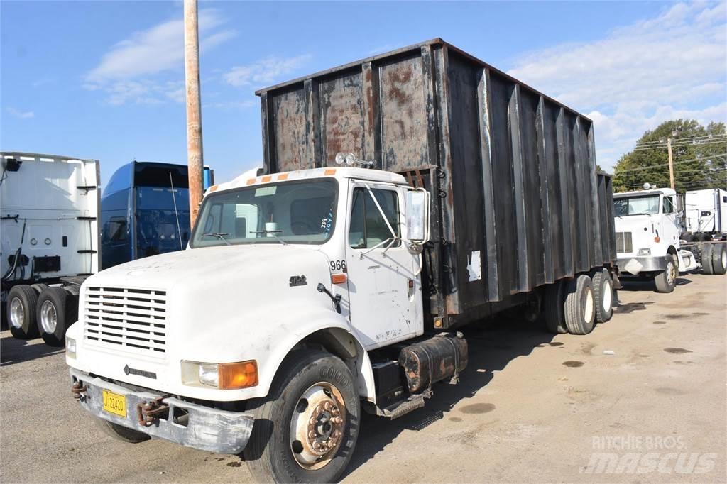 International 4900 Kranbil