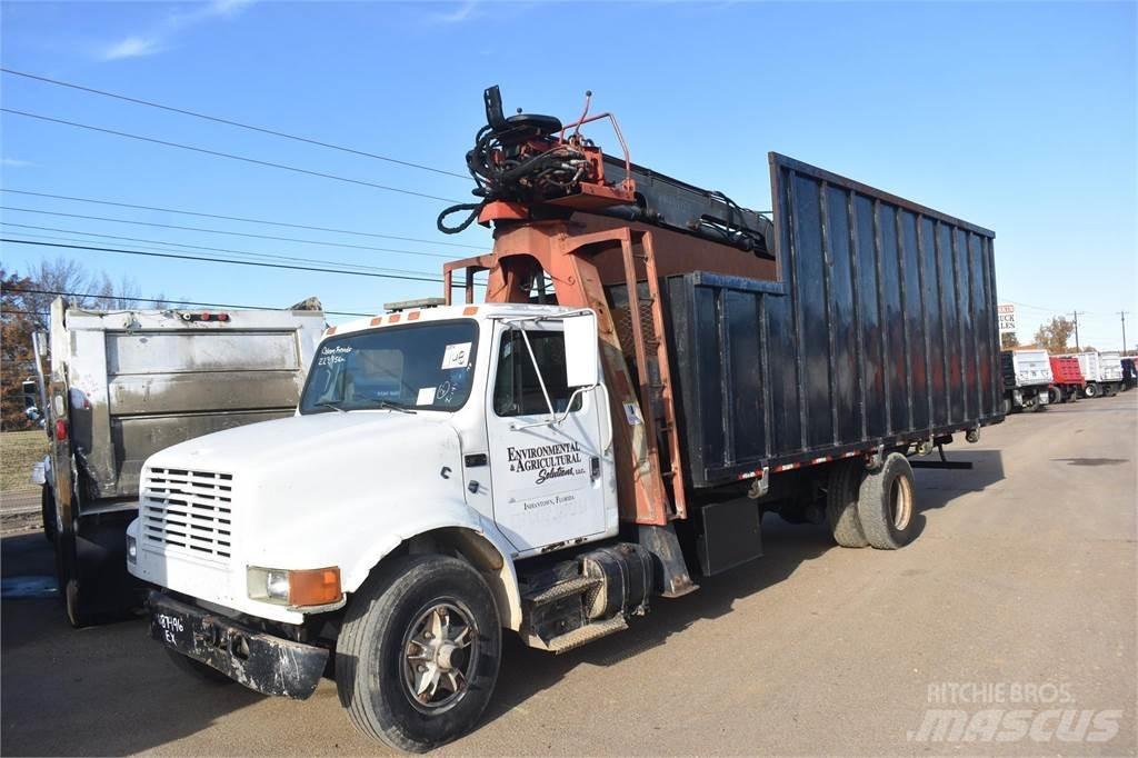 International 4900 Kranbil