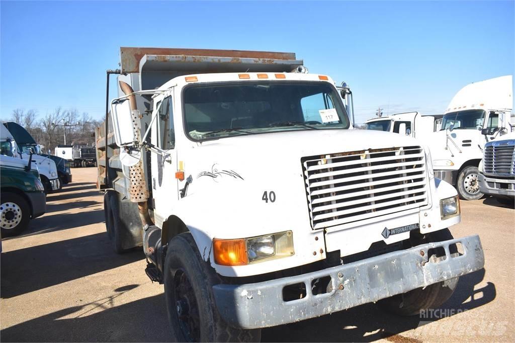 International 4900 Tippbil