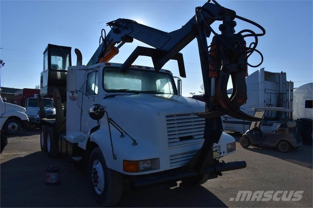 International 8200 Kranbil