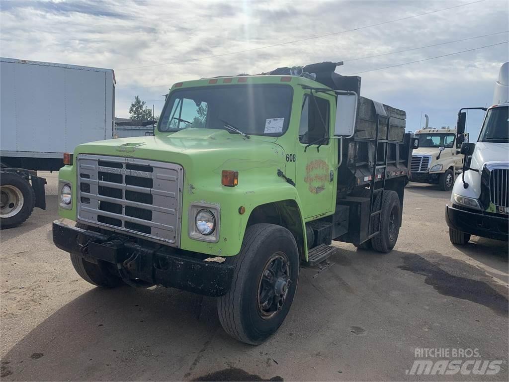 International M1754 Tippbil