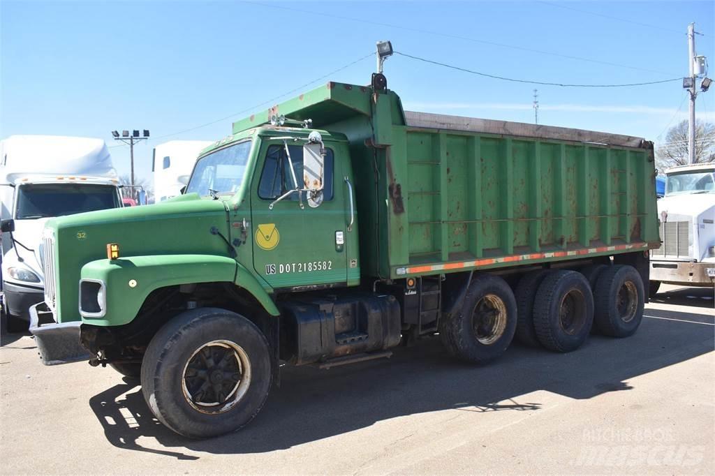 International S2600 Tippbil