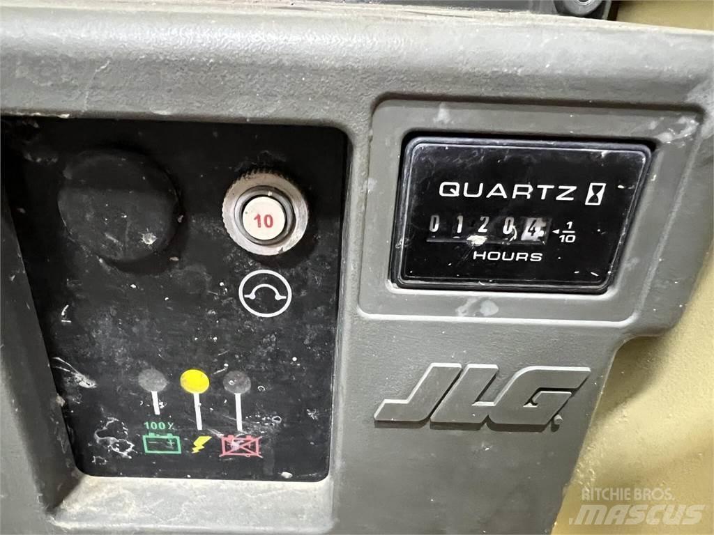 JLG 2632ES Sakselifter