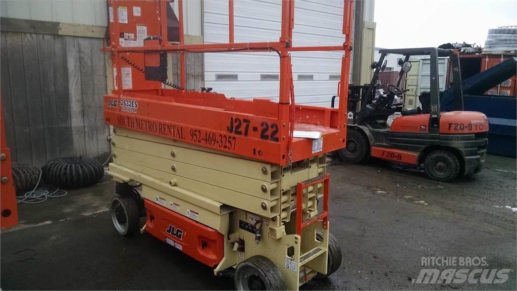 JLG 2632ES Sakselifter